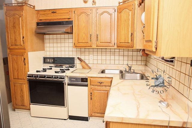 9201 Juniper Avenue, Gary, IN 46403