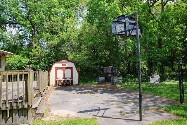 9201 Juniper Avenue, Gary, IN 46403