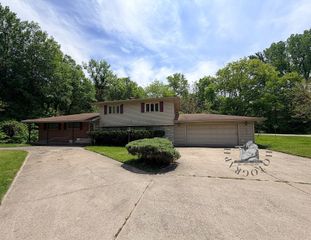 9201 Juniper Avenue, Gary, IN 46403