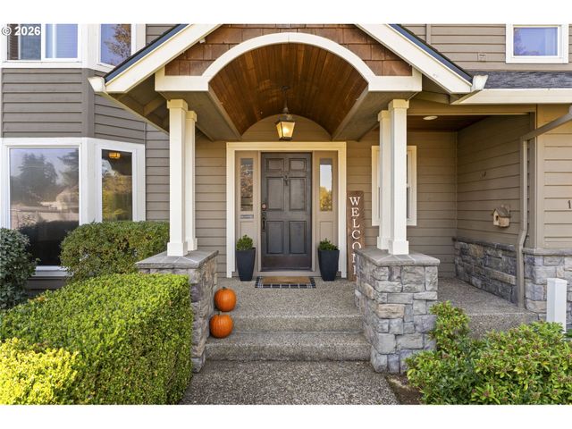 16565 Se WARNOCK Ln, Milwaukie, OR 97267