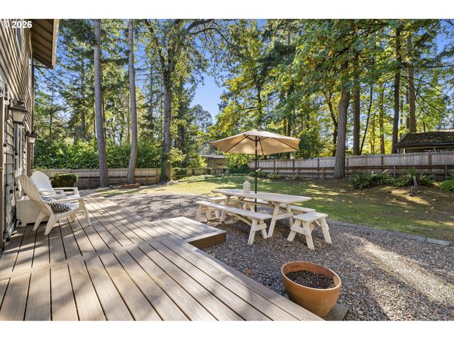 16565 Se WARNOCK Ln, Milwaukie, OR 97267