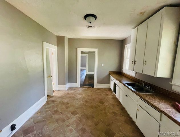 39 S Lewis Street, Montgomery, AL 36107