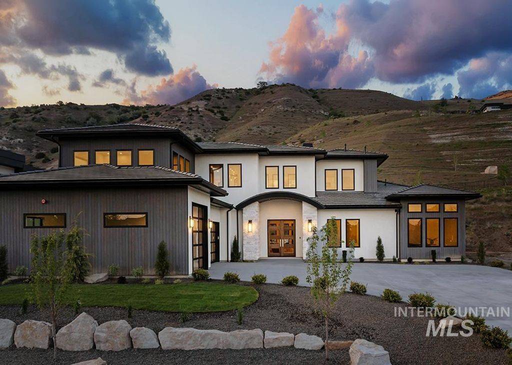 3750 E Barber Drive, Boise, ID 83716