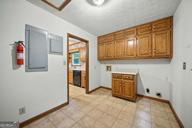 1336 Janmar Road, Snellville, GA 30078