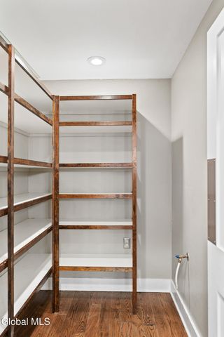 9 Van Dyke Avenue, Amsterdam, NY 12010