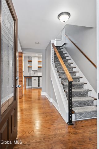 9 Van Dyke Avenue, Amsterdam, NY 12010