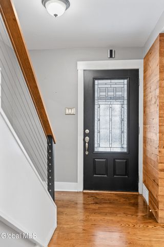 9 Van Dyke Avenue, Amsterdam, NY 12010