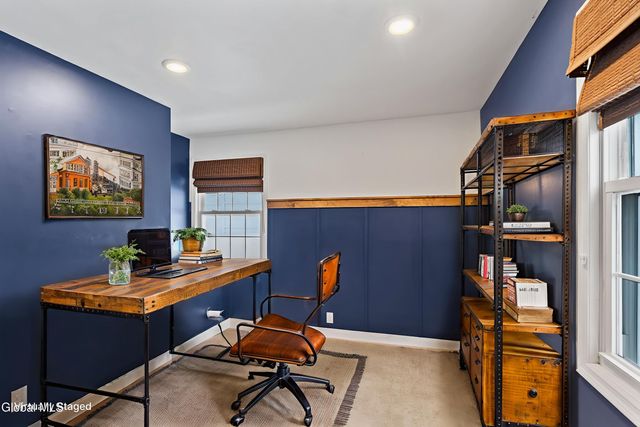 9 Van Dyke Avenue, Amsterdam, NY 12010