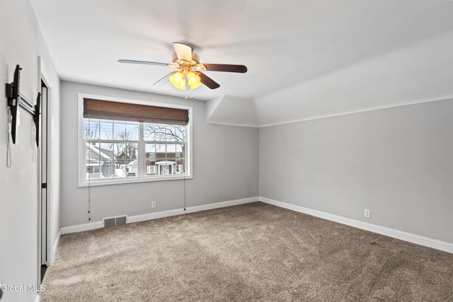 9 Van Dyke Avenue, Amsterdam, NY 12010