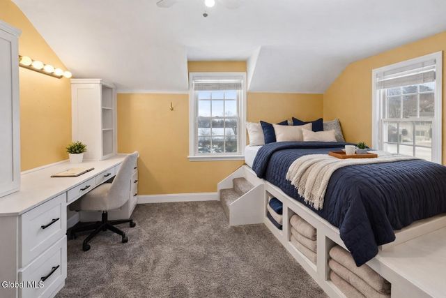 9 Van Dyke Avenue, Amsterdam, NY 12010