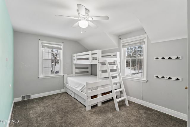 9 Van Dyke Avenue, Amsterdam, NY 12010