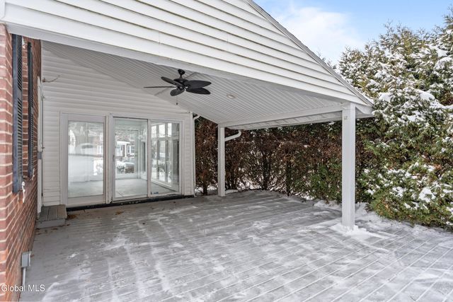 9 Van Dyke Avenue, Amsterdam, NY 12010