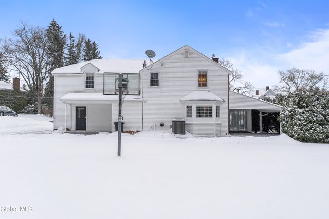 9 Van Dyke Avenue, Amsterdam, NY 12010