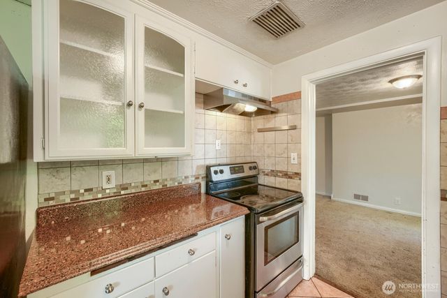 7017 S Bell Street, Tacoma, WA 98408