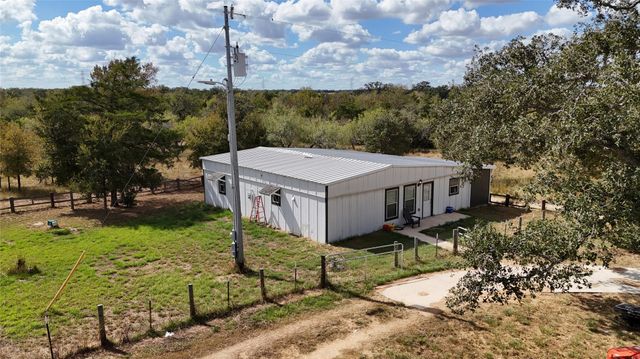 991 Kovar RD D, Flatonia, TX 78941