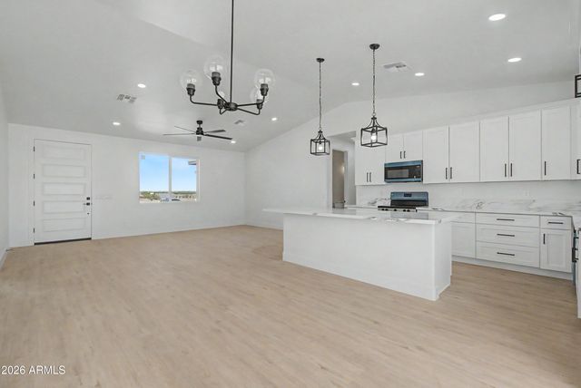 32959 W ELWOOD Street, Tonopah, AZ 85354