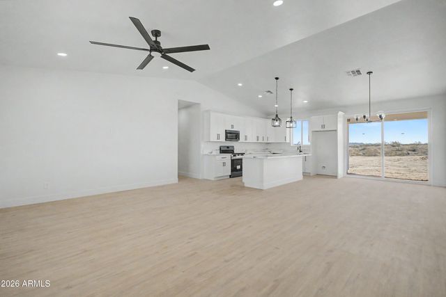 32959 W ELWOOD Street, Tonopah, AZ 85354