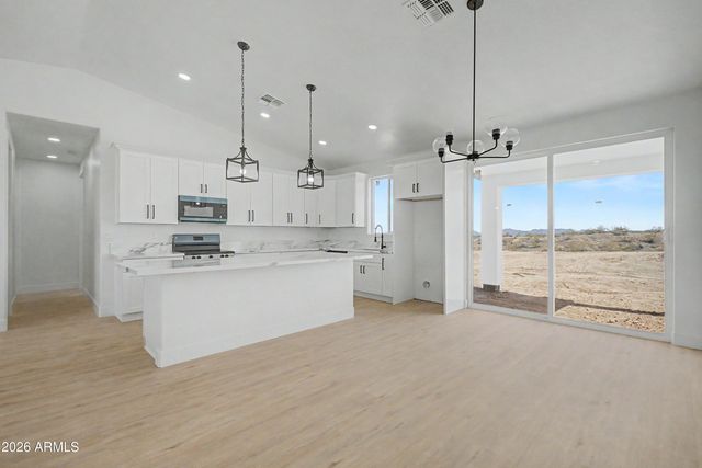 32959 W ELWOOD Street, Tonopah, AZ 85354