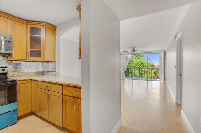 13120 SW 92nd Ave B-409, Miami, FL 33176