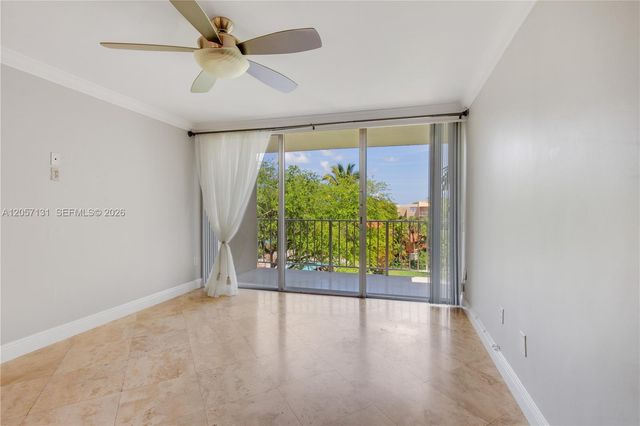 13120 SW 92nd Ave B-409, Miami, FL 33176