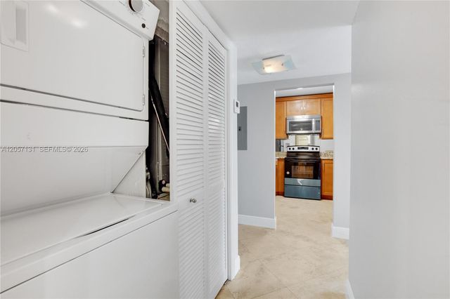 13120 SW 92nd Ave B-409, Miami, FL 33176