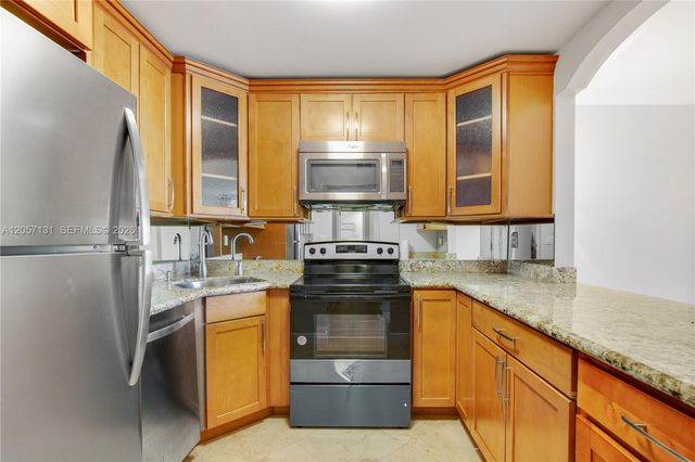 13120 SW 92nd Ave B-409, Miami, FL 33176