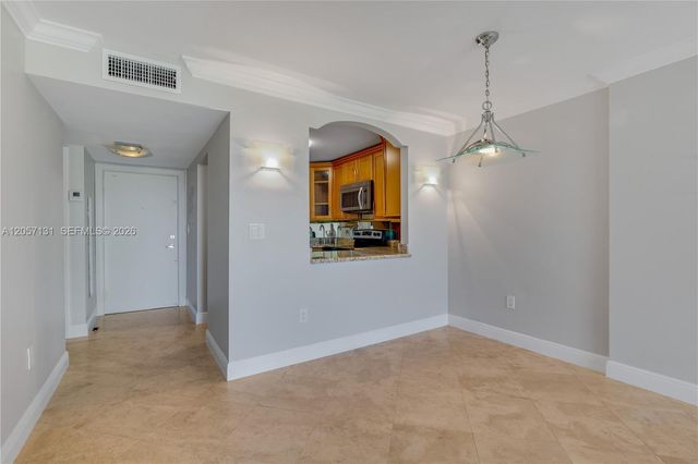 13120 SW 92nd Ave B-409, Miami, FL 33176