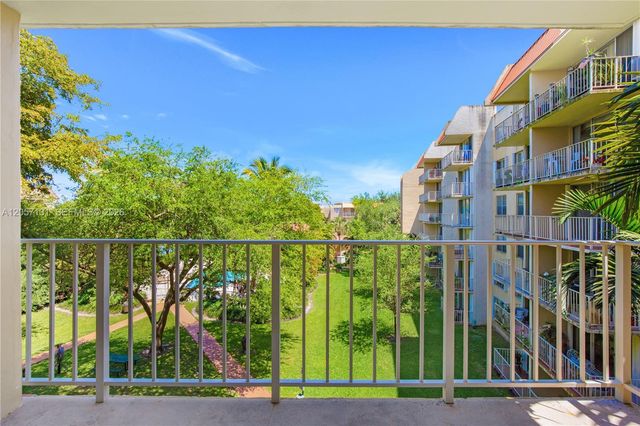 13120 SW 92nd Ave B-409, Miami, FL 33176