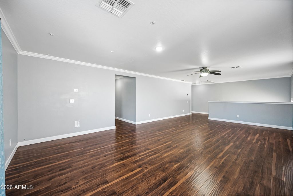 Image 21 of property listing at 806 S 118TH Lane, Avondale, AZ 85323