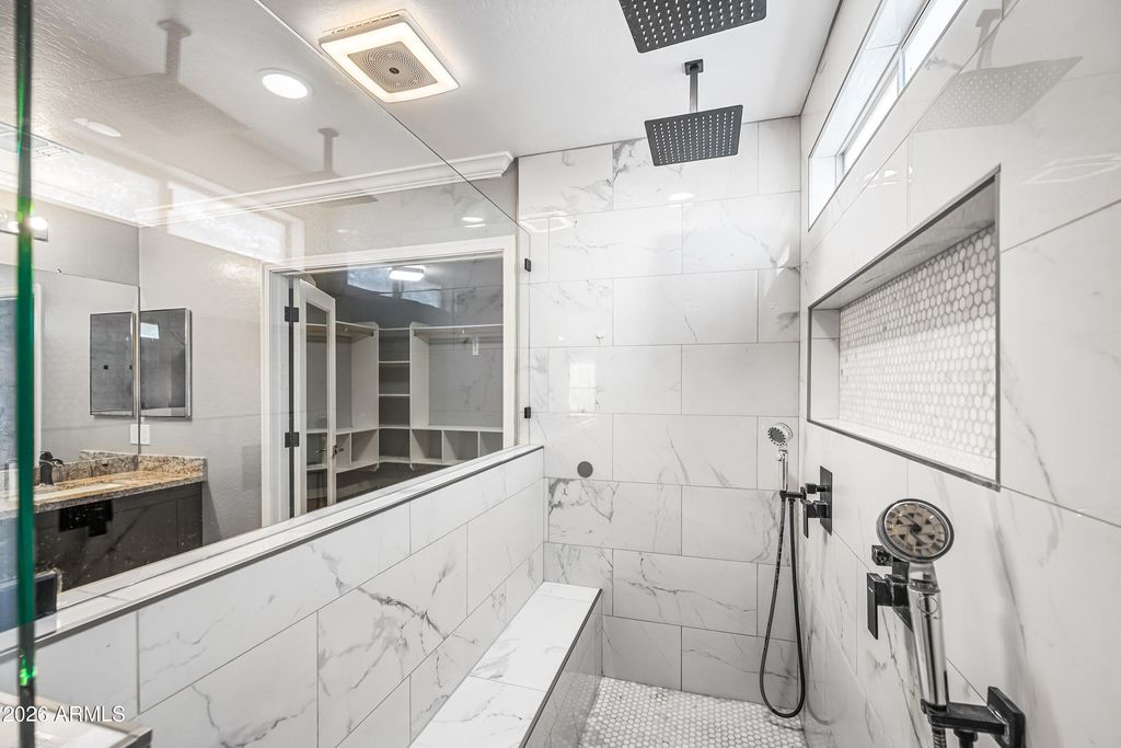 Image 27 of property listing at 806 S 118TH Lane, Avondale, AZ 85323