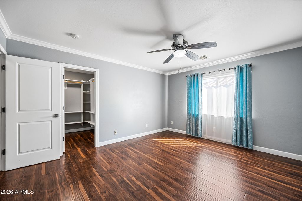 Image 29 of property listing at 806 S 118TH Lane, Avondale, AZ 85323