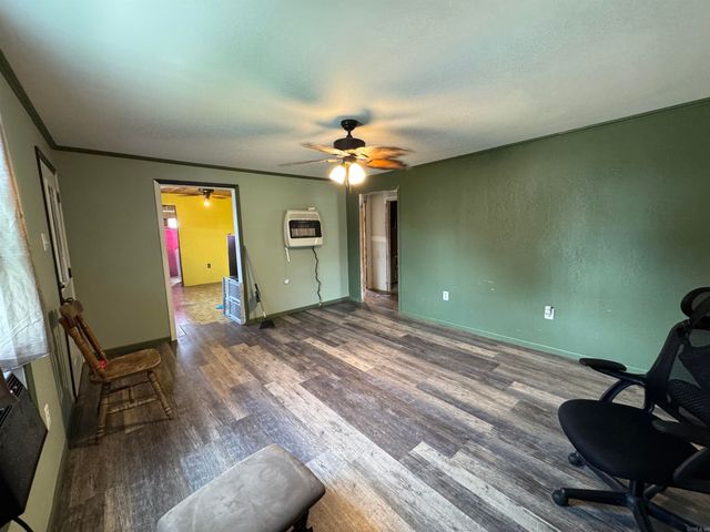 487 S Garfield Avenue, Piggott, AR 72454