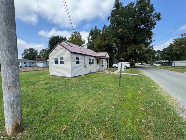 487 S Garfield Avenue, Piggott, AR 72454