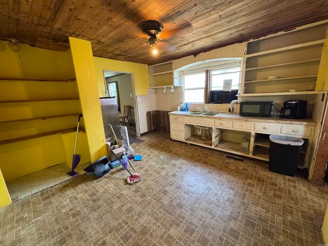 487 S Garfield Avenue, Piggott, AR 72454