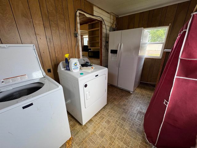 487 S Garfield Avenue, Piggott, AR 72454