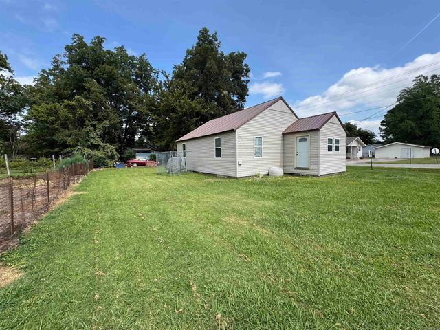 487 S Garfield Avenue, Piggott, AR 72454