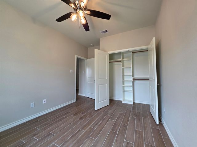 408 Eldon Cr, Corpus Christi, TX 78412