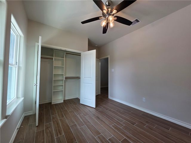 408 Eldon Cr, Corpus Christi, TX 78412