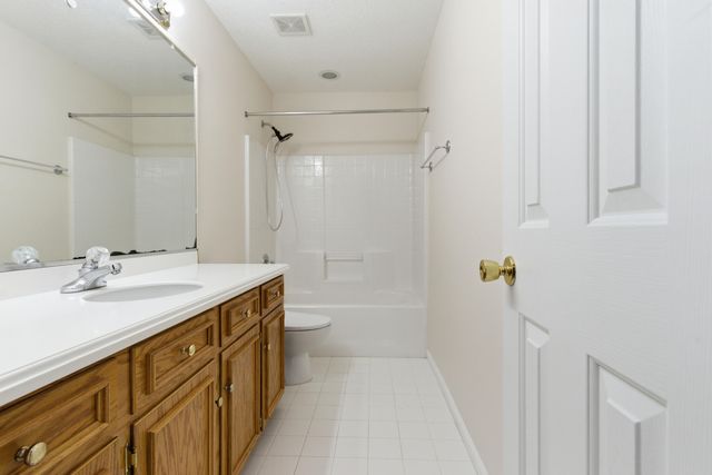 8752 Evangeline Drive, North Charleston, SC 29420