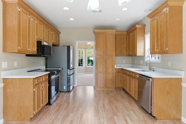 8752 Evangeline Drive, North Charleston, SC 29420