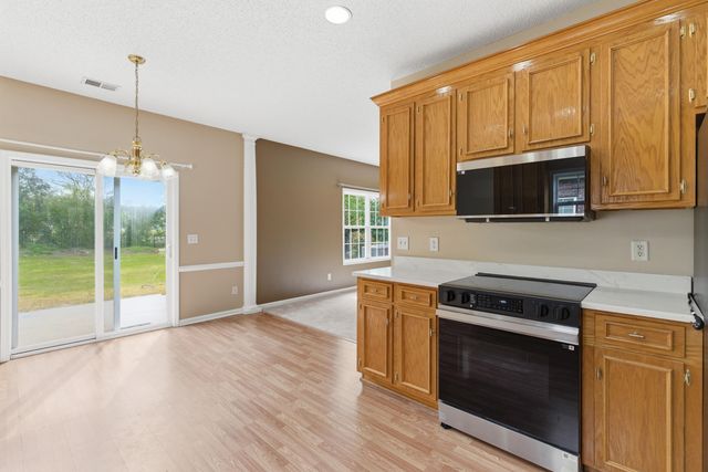 8752 Evangeline Drive, North Charleston, SC 29420