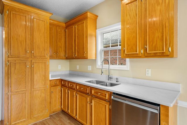 8752 Evangeline Drive, North Charleston, SC 29420