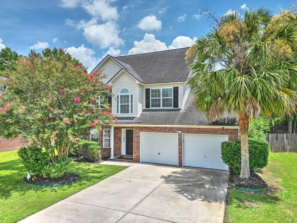8752 Evangeline Drive, North Charleston, SC 29420