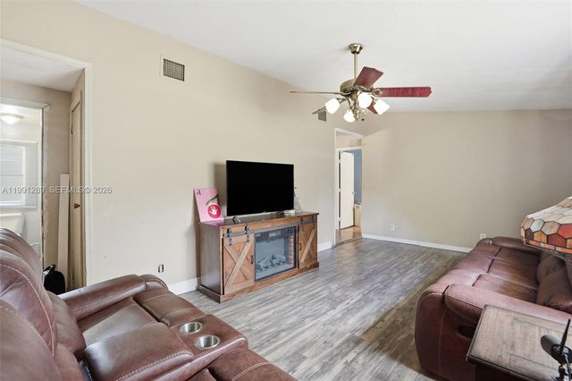 868 avalon ave, La Belle, FL 33935