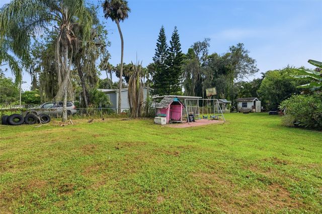 868 avalon ave, La Belle, FL 33935