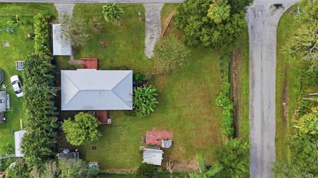 868 avalon ave, La Belle, FL 33935