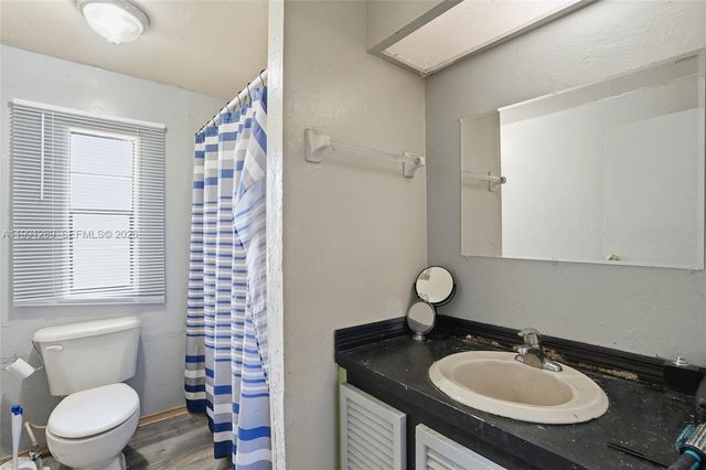 868 avalon ave, La Belle, FL 33935