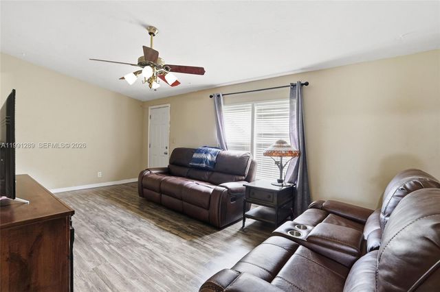 868 avalon ave, La Belle, FL 33935