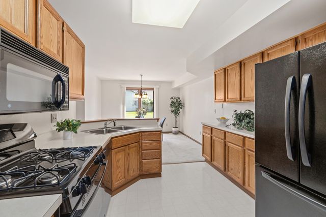 633 W 94th Court, Crown Point, IN 46307