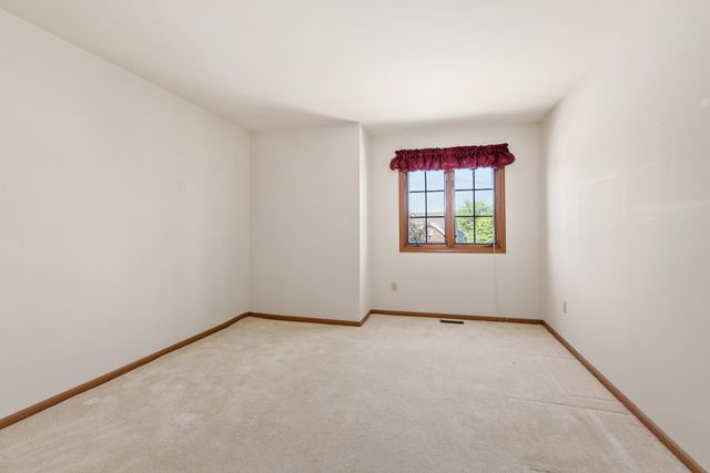 633 W 94th Court, Crown Point, IN 46307